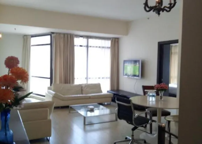 White Suite At Times Square